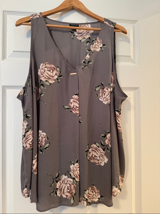 torrid Tops - torrid Gray Floral V-Neck Sleeveless Camisole with Pink Blooms